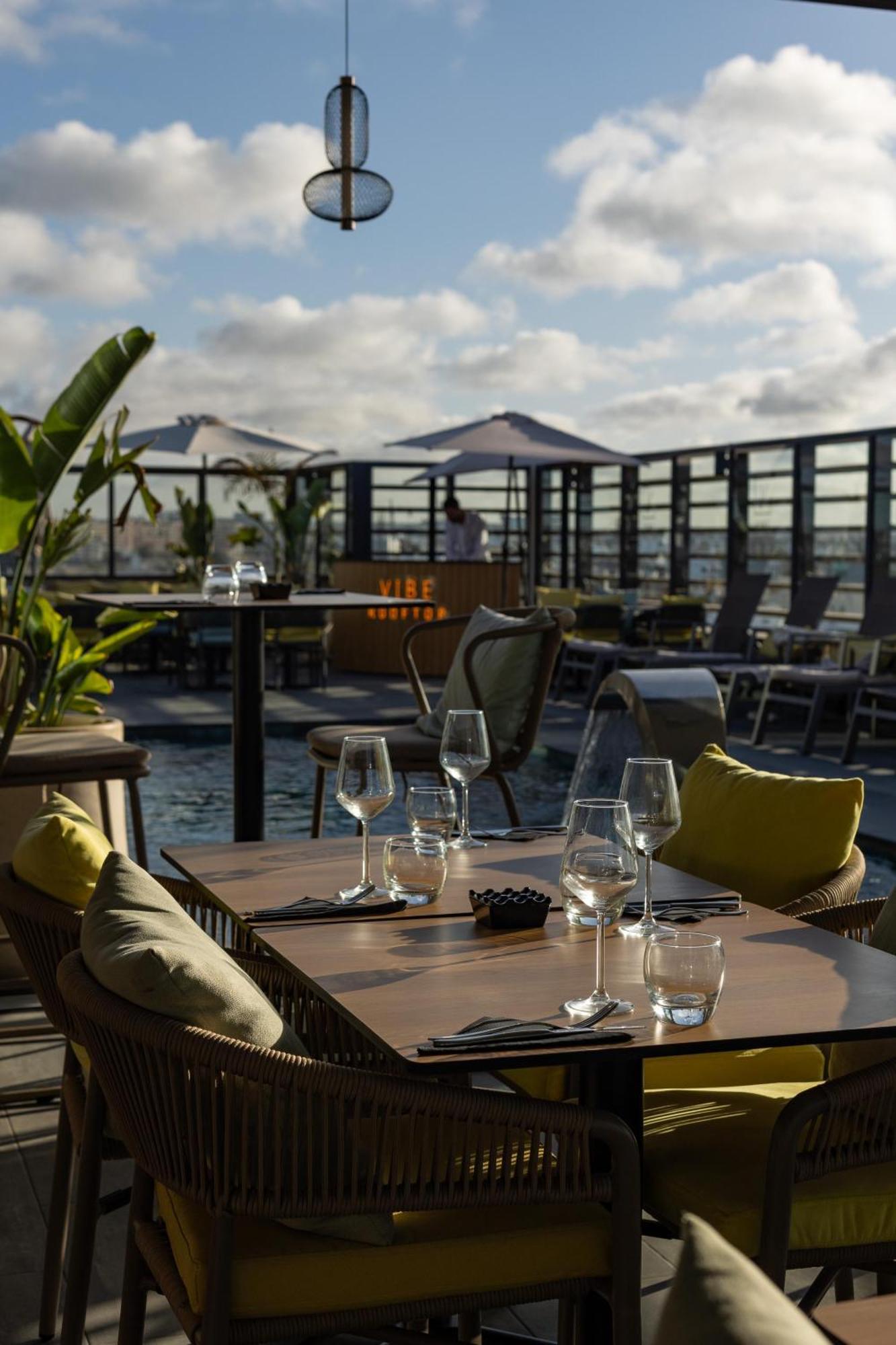 Courtyard By Marriott Downtown Hotel Casa Blanca