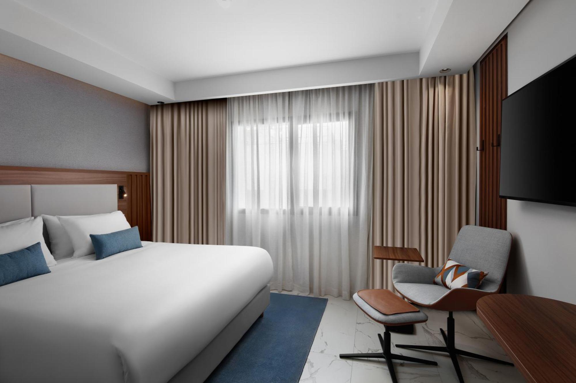 Courtyard By Marriott Downtown 4*