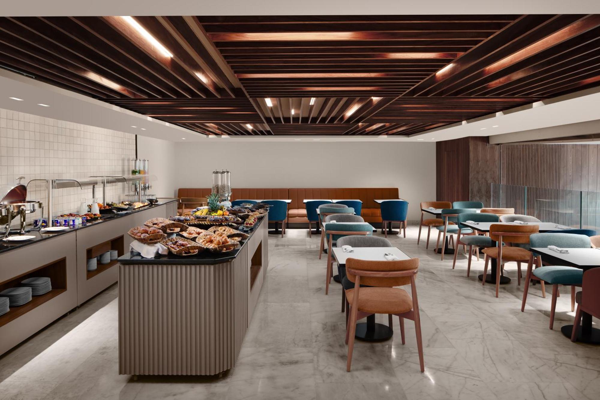 Courtyard By Marriott Downtown Casa Blanca