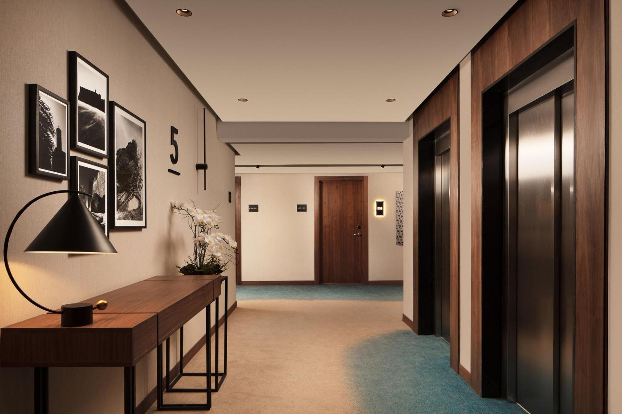 Courtyard By Marriott Downtown 4*