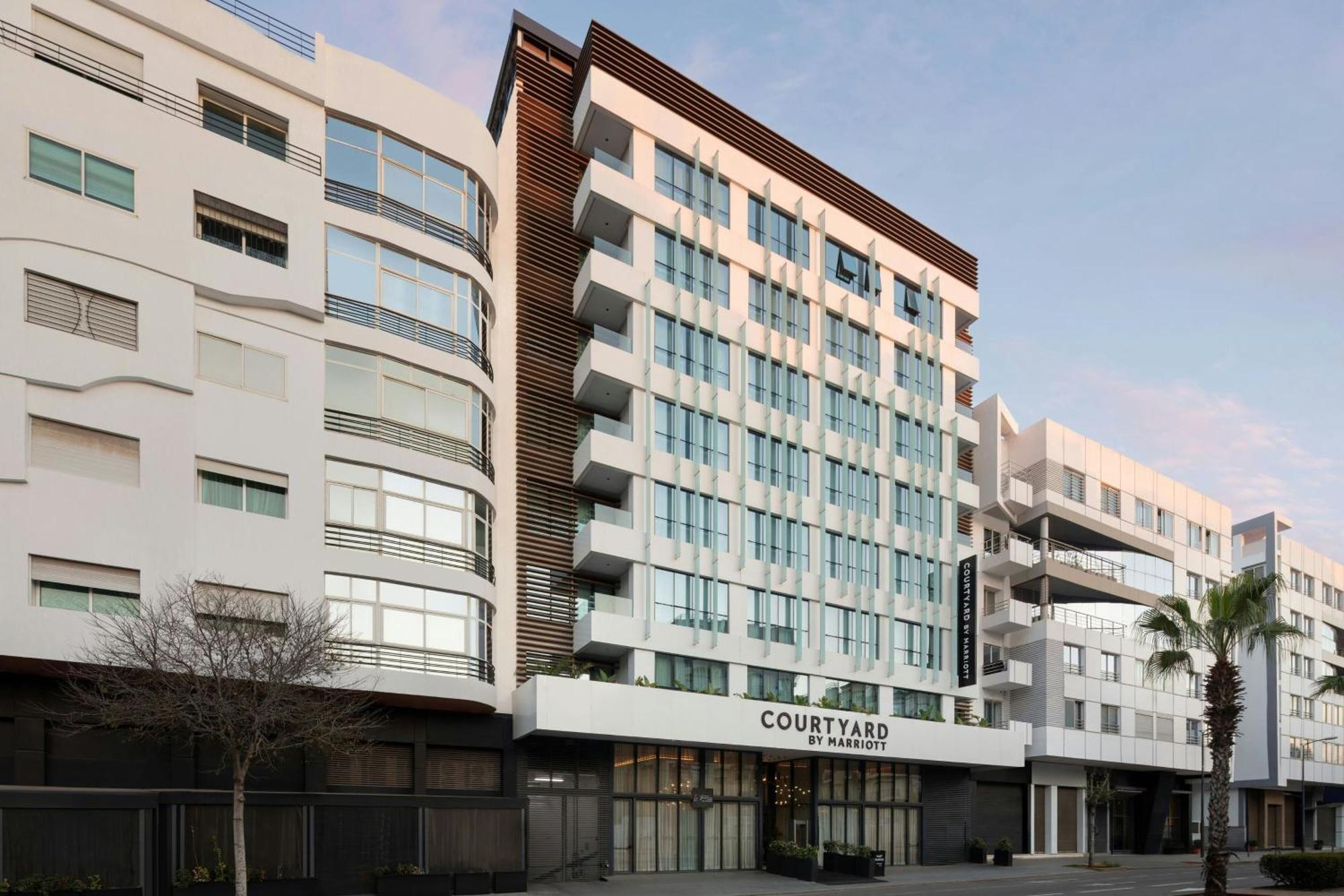 Courtyard By Marriott Downtown
