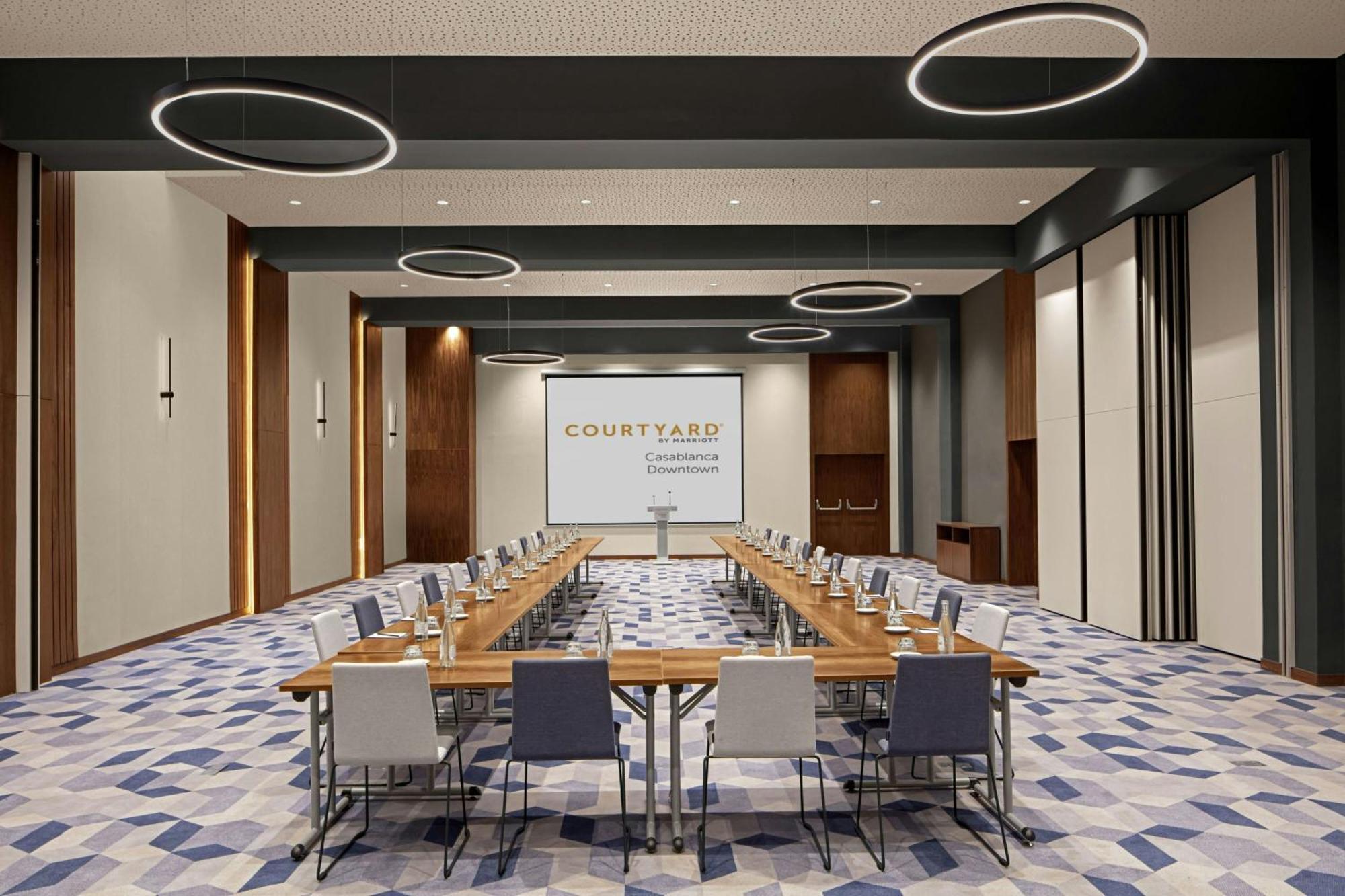 Hotel Courtyard By Marriott Downtown 4*